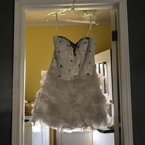 MACDUGGAL SIZE 8 DRESS